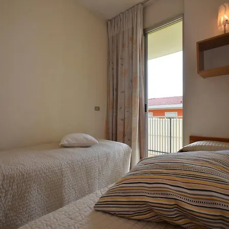 Elios, Aquarius, Raffaella Daire